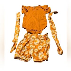 Girls no brand size 18 to 24 months 1 piece w/ shorts & 2 ties NWOT